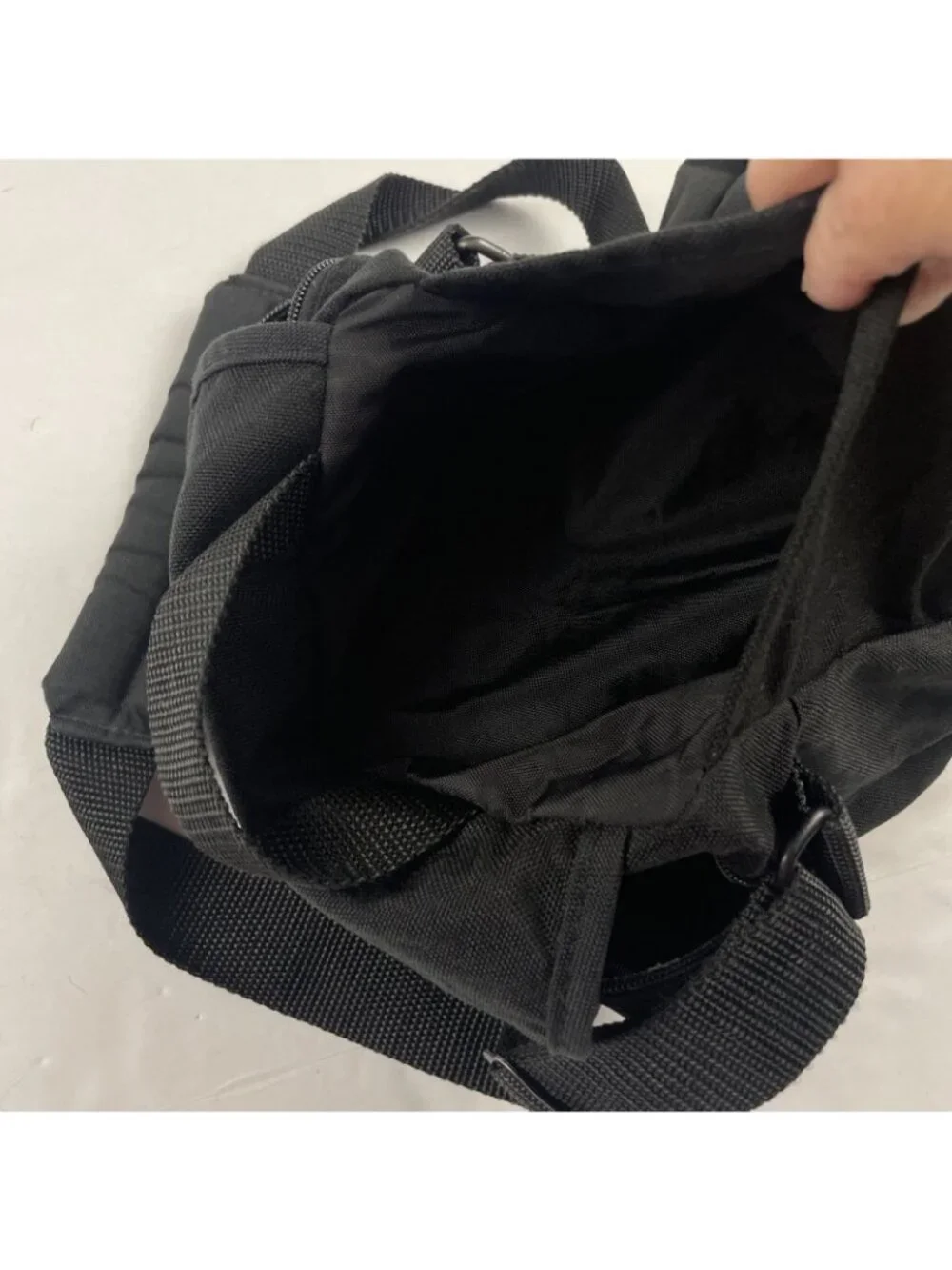 Eagle Creek Travel Gear Black Nylon Organizer Crossbody Shoulder Travel Bag
